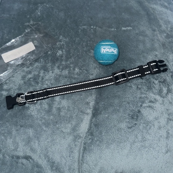 Black reflective stripes small dog collar with paw 🐾 charm and toy ball New - Picture 5 of 5